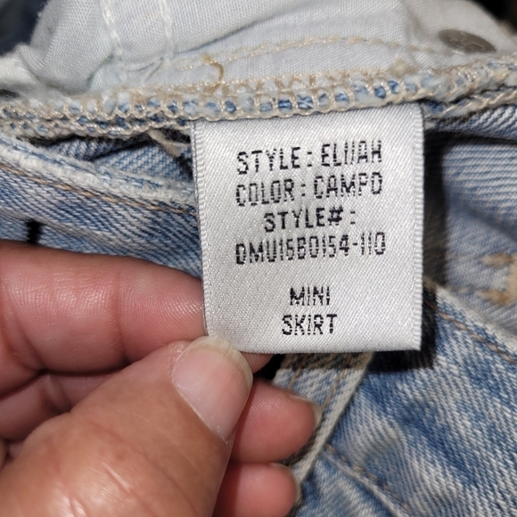 LOVERS + FRIENDS DENIM DISTRESSED ELIJAH MINI SKIRT IN CAMPO SIZE 26 - Picture 6 of 14